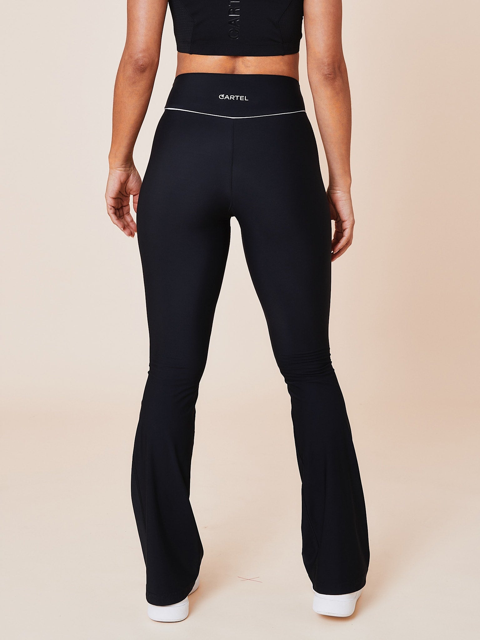 Peak high-waist flared brushed leggings - Nero