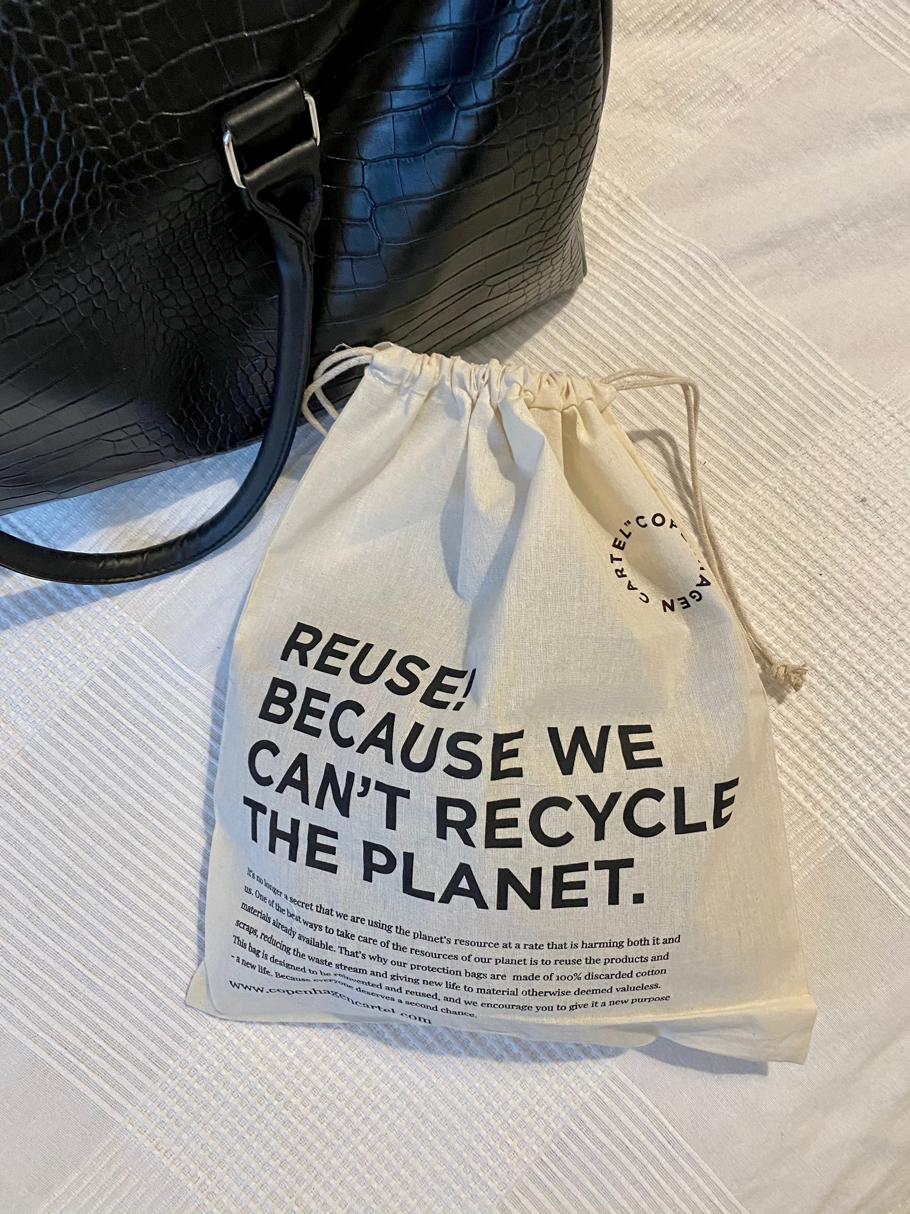 Zero Waste multi bag - beige af Copenhagen Cartel. Bæredygtig badetøj og sportstøj.